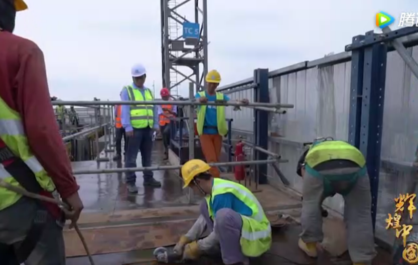 “中國建筑夢之隊”有多牛：3天就起一層樓！