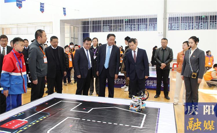 第38屆甘肅省青少年科技創(chuàng)新大賽在慶陽市開幕 張世珍宣布開幕 黃澤元出席 趙紅衛(wèi)包俊宗周繼軍致辭