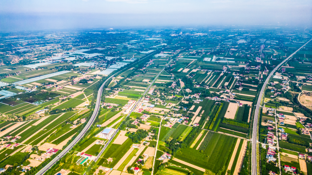 在春天里，帶您行走西峰