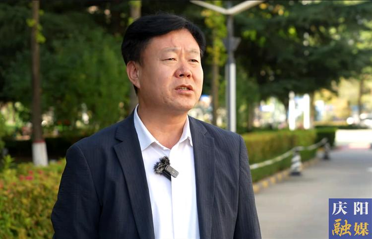 全力挖掘拓展數(shù)字資源 推動(dòng)招商選資晉位爭(zhēng)先 ——訪慶陽(yáng)市機(jī)關(guān)事務(wù)管理局黨組書(shū)記、局長(zhǎng)張曉龍