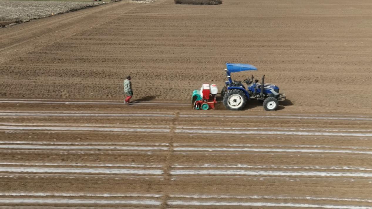 鎮(zhèn)原：智慧農(nóng)機齊上場 蹚出 “農(nóng)技興農(nóng)”新路子