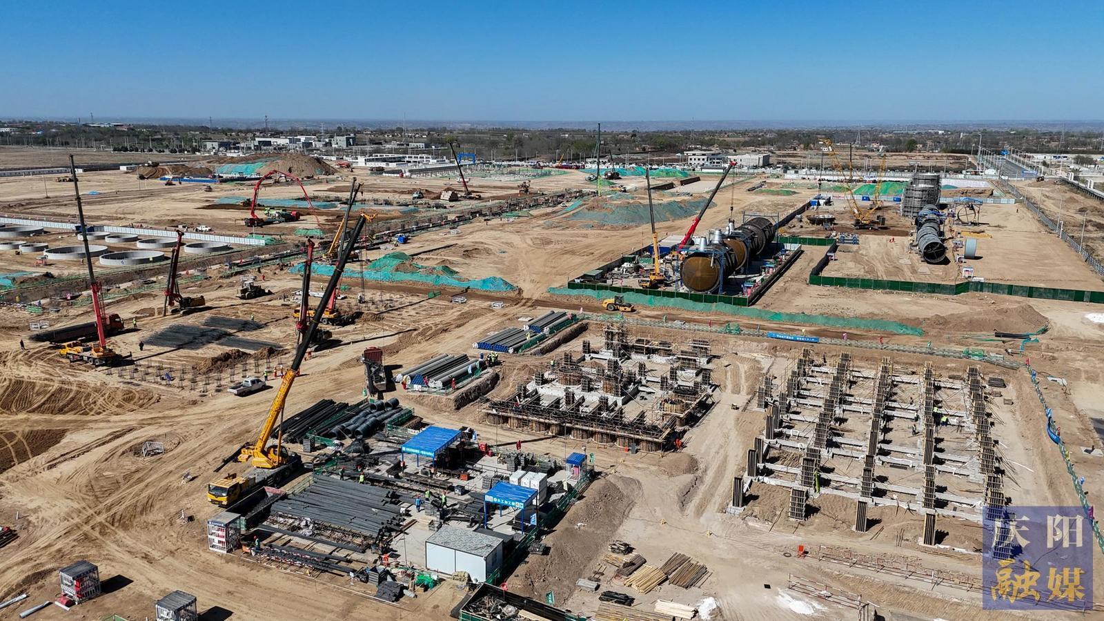 【春涌慶陽(yáng) 塬上織錦】西峰區(qū)：重大工程建設(shè)忙  爭(zhēng)分奪秒加油干