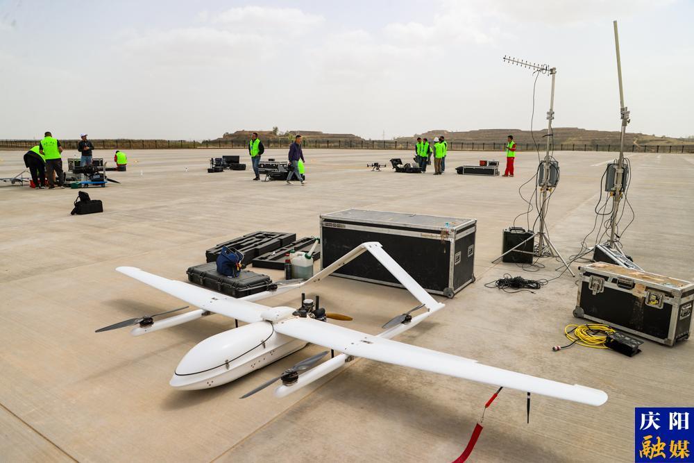 【攝影報道】2025數(shù)字中國創(chuàng)新大賽·低空經(jīng)濟(jì)賽道油田巡檢挑戰(zhàn)賽籌備就緒