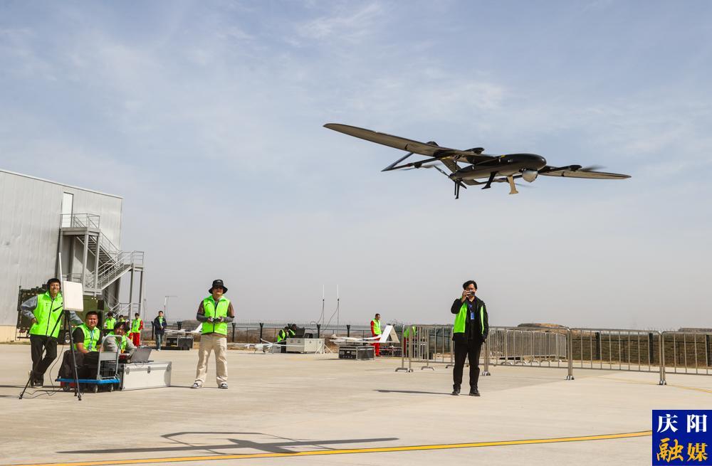 【攝影報道】2025數(shù)字中國創(chuàng)新大賽·低空經(jīng)濟賽道油田巡檢挑戰(zhàn)賽明日開賽