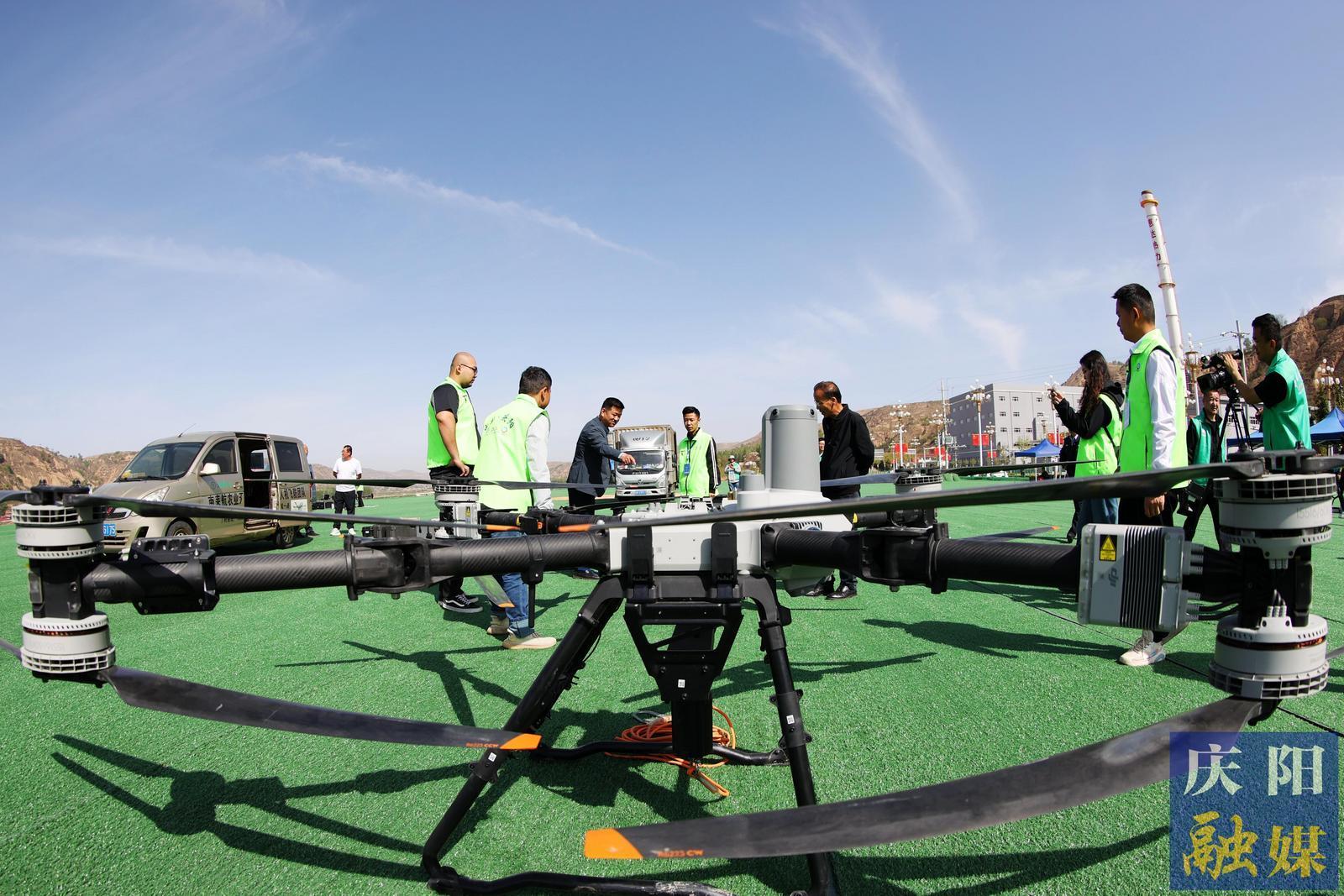 【攝影報道】2025數(shù)字中國創(chuàng)新大賽?低空經(jīng)濟(jì)賽道應(yīng)急響應(yīng)實戰(zhàn)演練進(jìn)行試飛