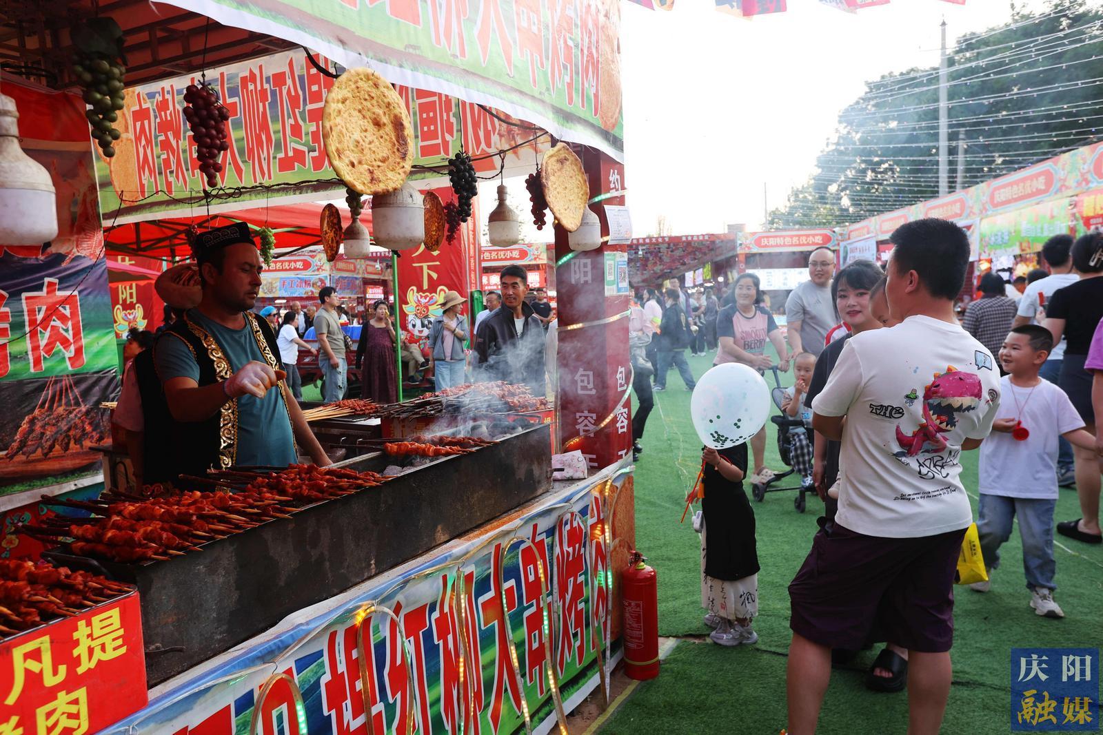 【攝影報(bào)道】慶陽特色美食引爆食客味蕾