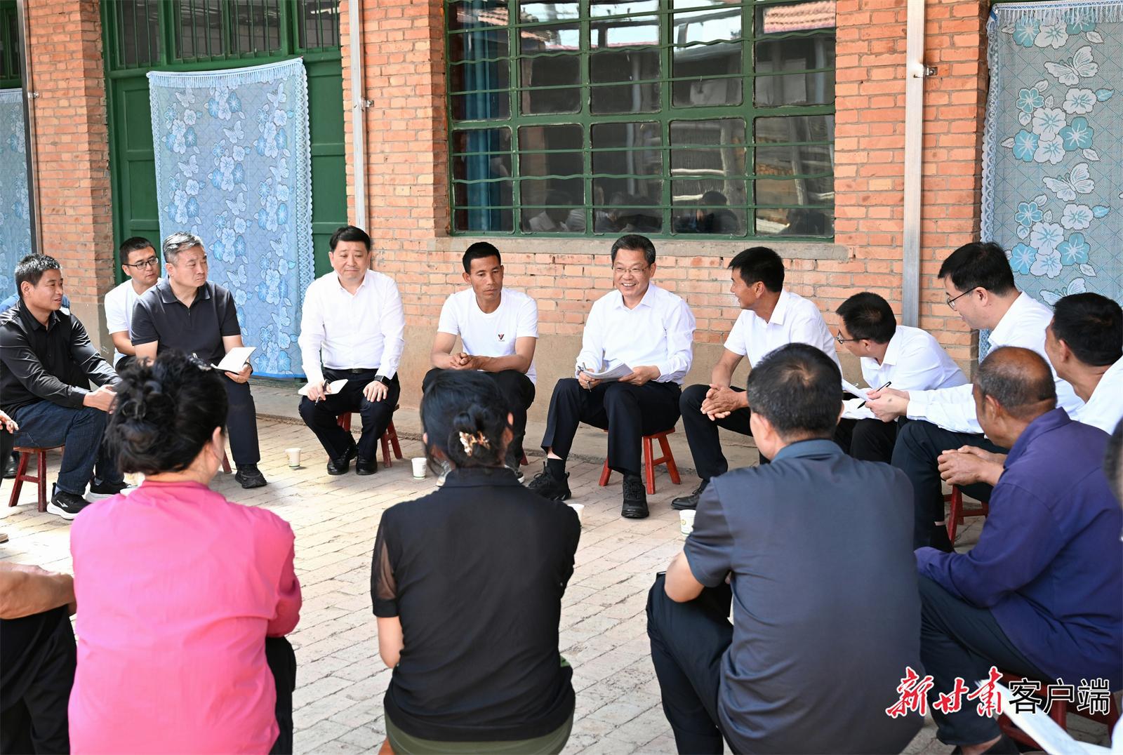 任振鶴在慶陽市調(diào)研時強(qiáng)調(diào) 堅決守牢底線任務(wù) 加快推動老區(qū)振興