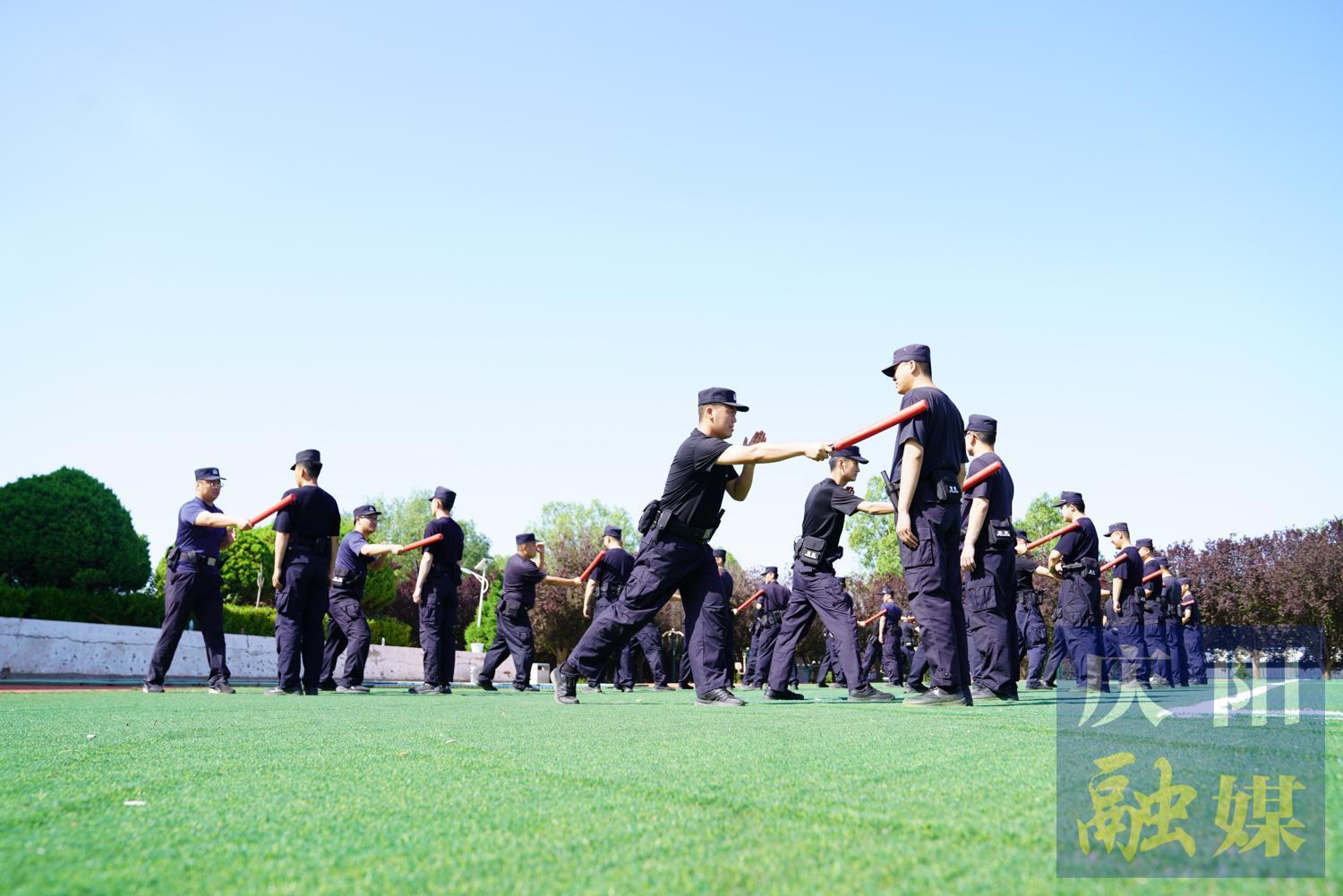 【攝影報(bào)道】慶陽(yáng)公安實(shí)戰(zhàn)練兵 鍛造執(zhí)法精兵