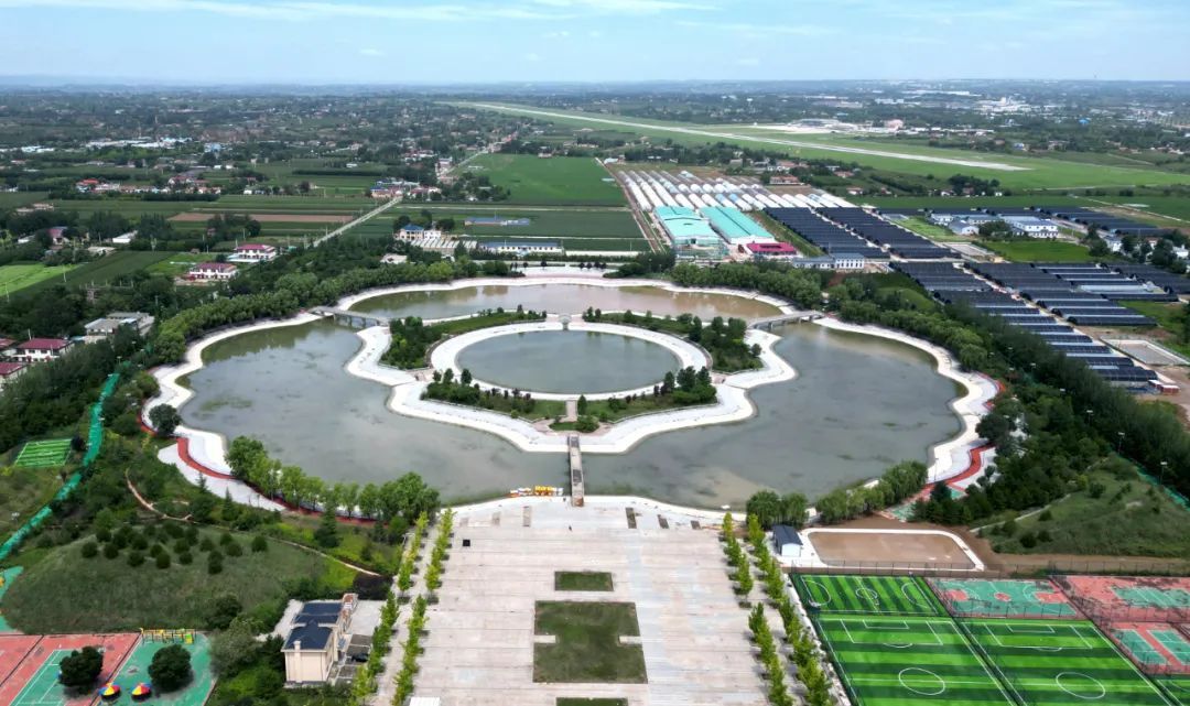 【黨旗在基層一線高高飄揚(yáng)】城鄉(xiāng)皆染塬間綠 山水盡融百姓家——慶陽市西峰區(qū)以綠色蝶變書寫惠民答卷