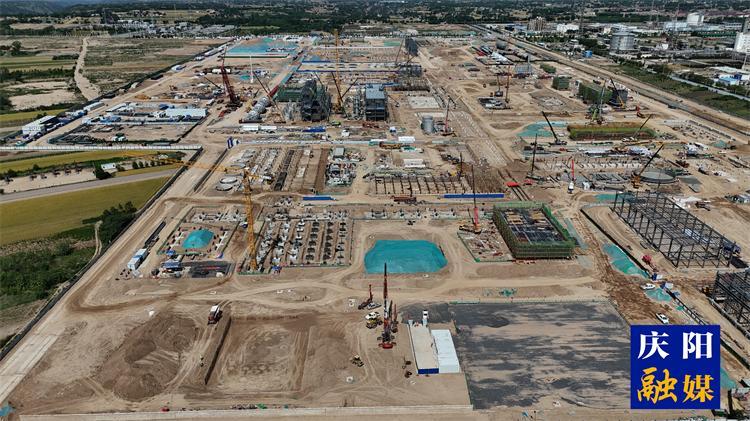 從“藍(lán)金”到“綠金”： 慶陽同欣石油科技開啟能源轉(zhuǎn)型新征程