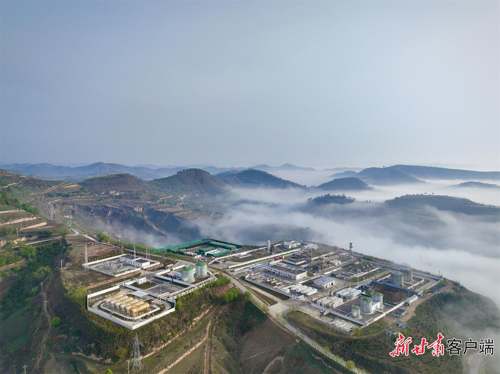 我國頁巖油開發(fā)實現(xiàn)重大突破——長慶油田日產(chǎn)頁巖油跨越萬噸大關(guān)