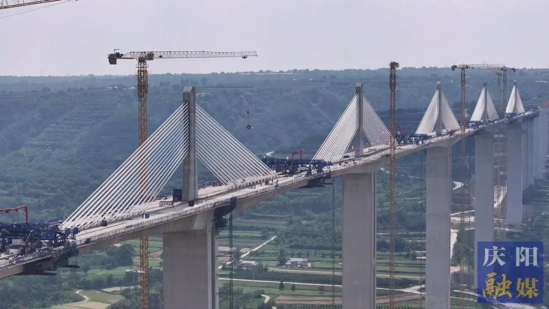 【回眸2025上半年】謀項目 快建設(shè) 抓實干 ——慶陽市大力推進(jìn)重點項目建設(shè)掃描