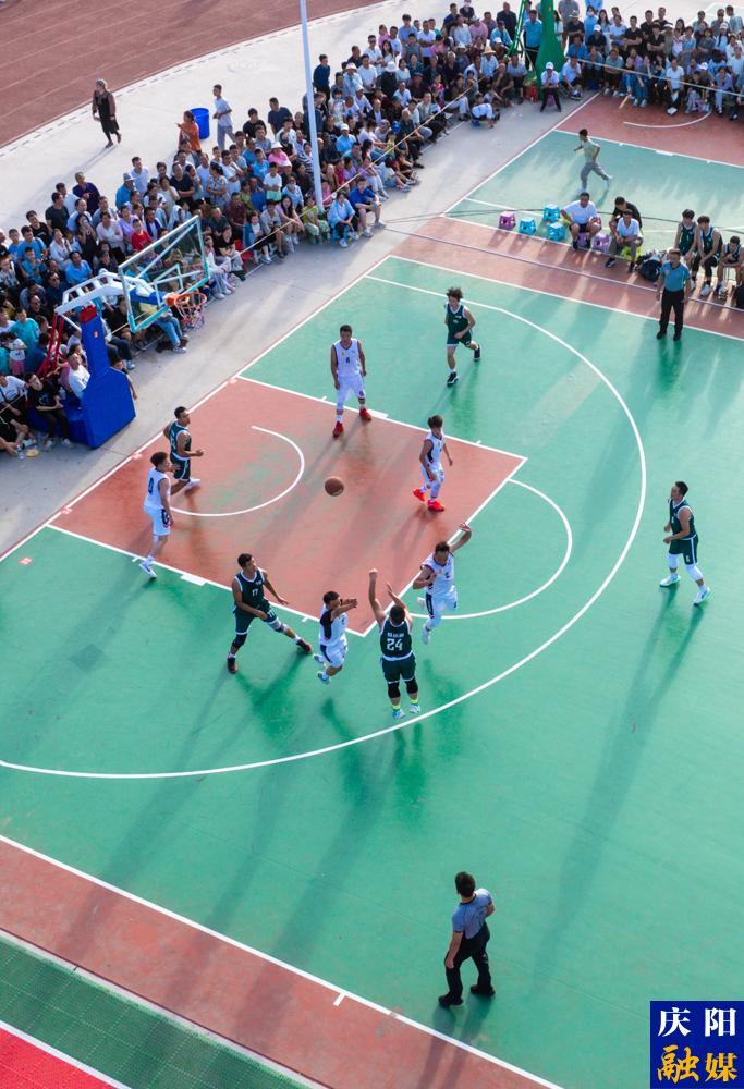 【攝影報(bào)道】2025年慶陽(yáng)市“大賢杯”和美鄉(xiāng)村籃球大賽暨“平泉·村BA”激戰(zhàn)第五日 熱度持續(xù)升溫