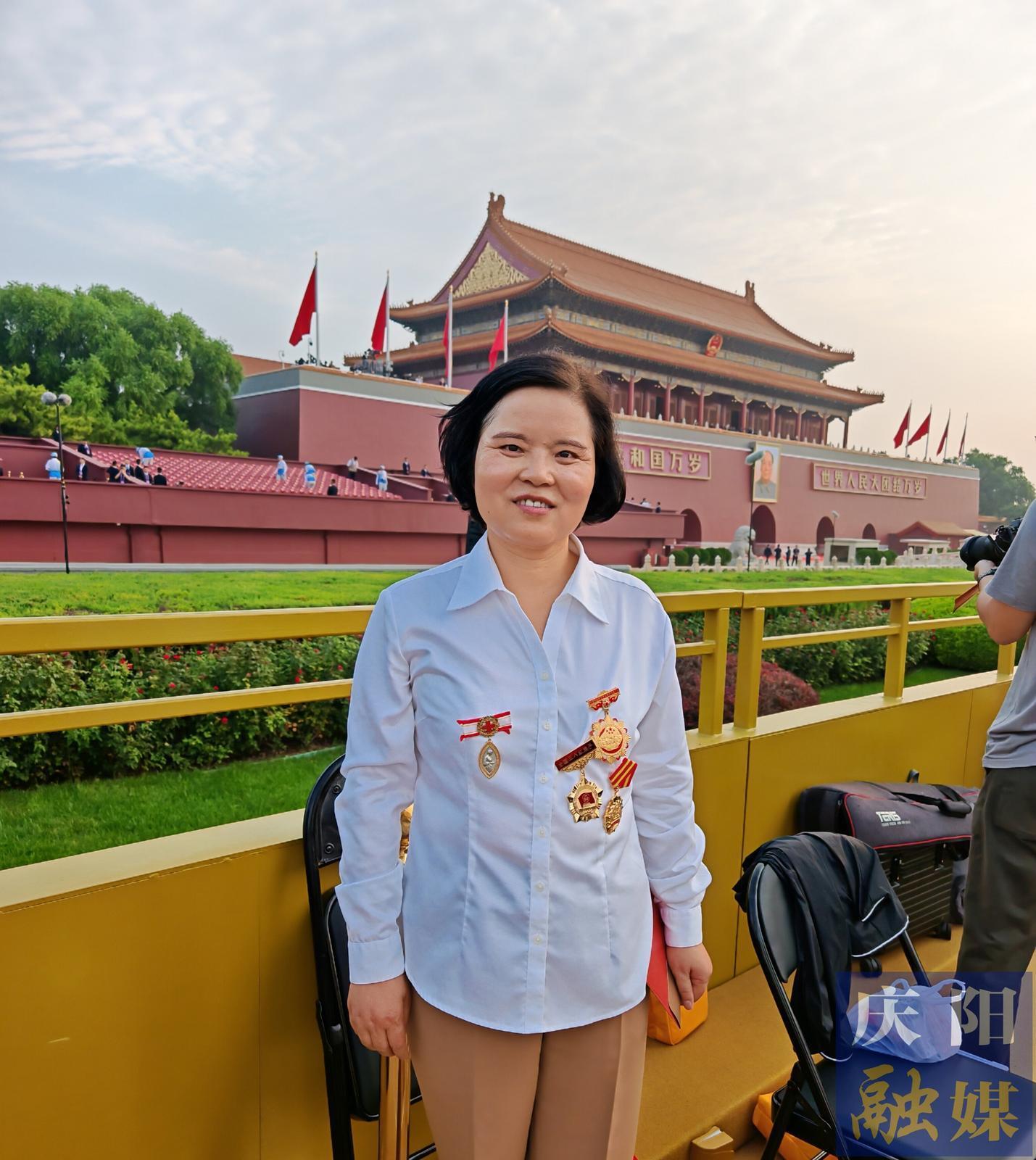 【醫(yī)線動(dòng)態(tài)】南丁格爾獎(jiǎng)獲得者脫亞莉天安門觀禮： 抗戰(zhàn)勝利日閱兵鑄就民族復(fù)興共同夢(mèng)想