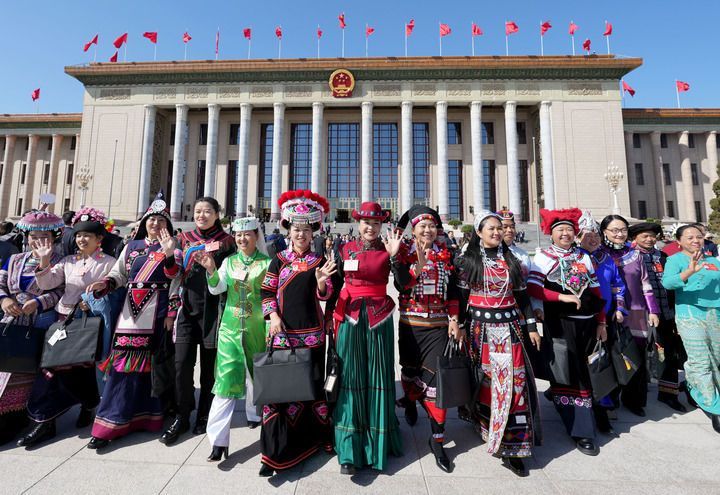 “每一位婦女都是時(shí)代的書寫人、追夢的奮斗者”——以習(xí)近平同志為核心的黨中央引領(lǐng)推動(dòng)新時(shí)代婦女事業(yè)發(fā)展和婦聯(lián)工作紀(jì)實(shí)
