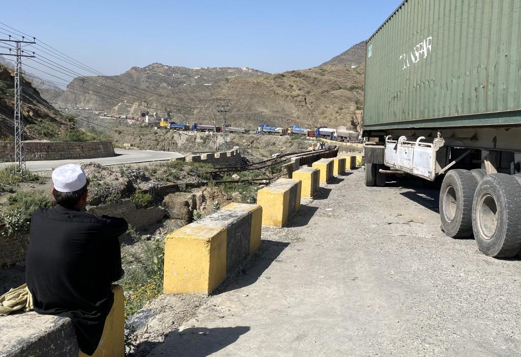 歷經(jīng)13小時(shí)談判！巴基斯坦與阿富汗“握手言和”