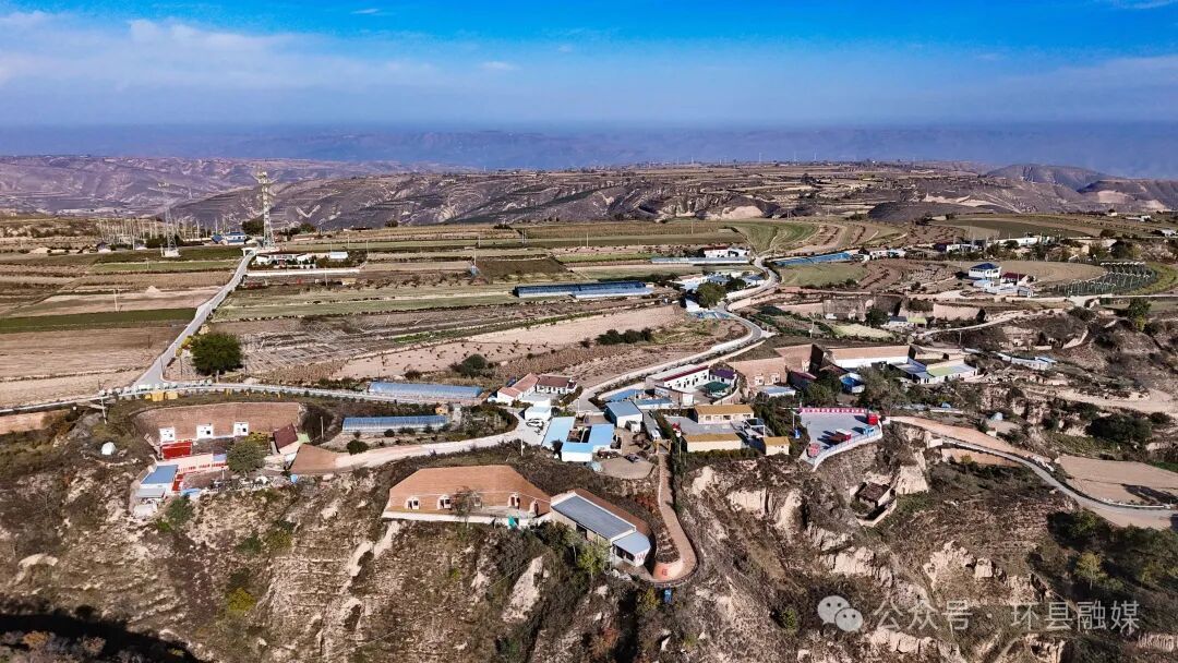 【攝影報(bào)道】環(huán)縣： 秋染莊子峁 椒紅映笑顏