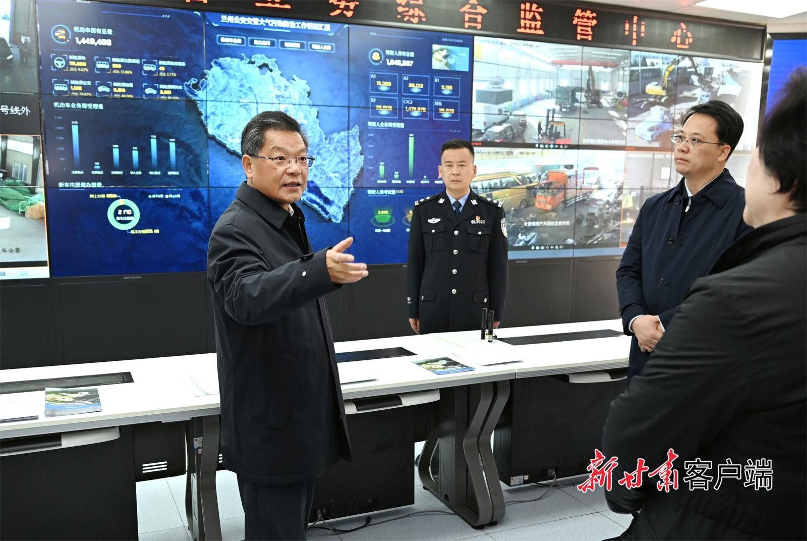 任振鶴在蘭州市調(diào)研大氣污染防治工作時強調(diào) 治源頭 抓重點 強合力 努力讓蘭州藍天常駐空氣常新