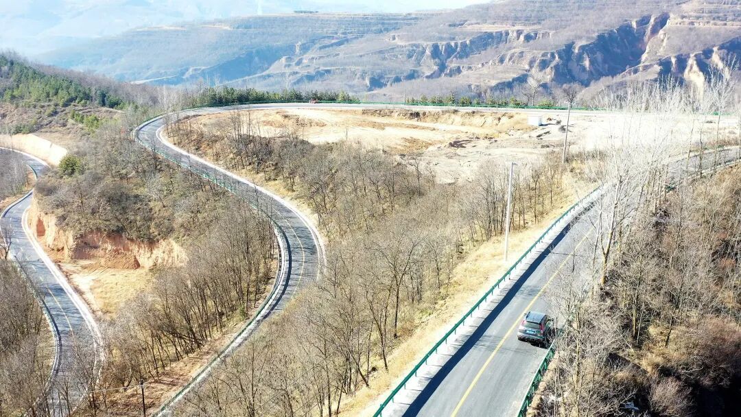 正寧：小公路通向鄉(xiāng)村振興的大幸福