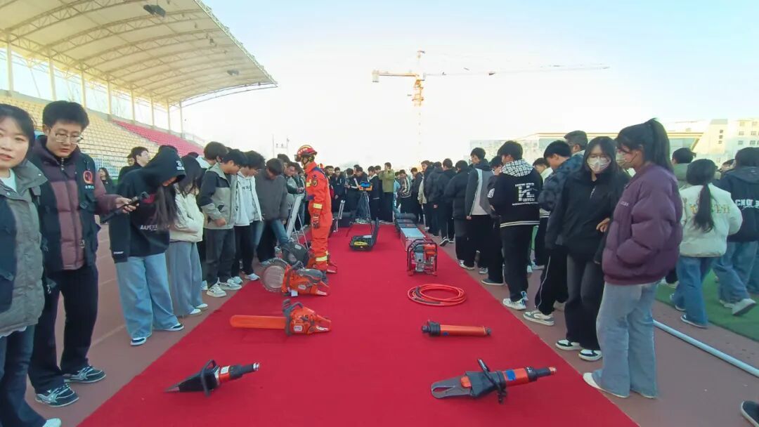 全員疏散+滅火實(shí)操 | 慶陽(yáng)市職業(yè)技術(shù)學(xué)院這場(chǎng)消防活動(dòng)干貨拉滿