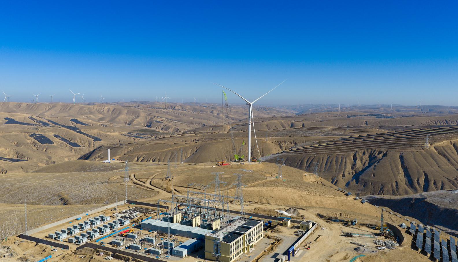 震撼！看長107米，重40噸的風機葉片如何在黃土高原挑戰(zhàn)“山路十八彎”