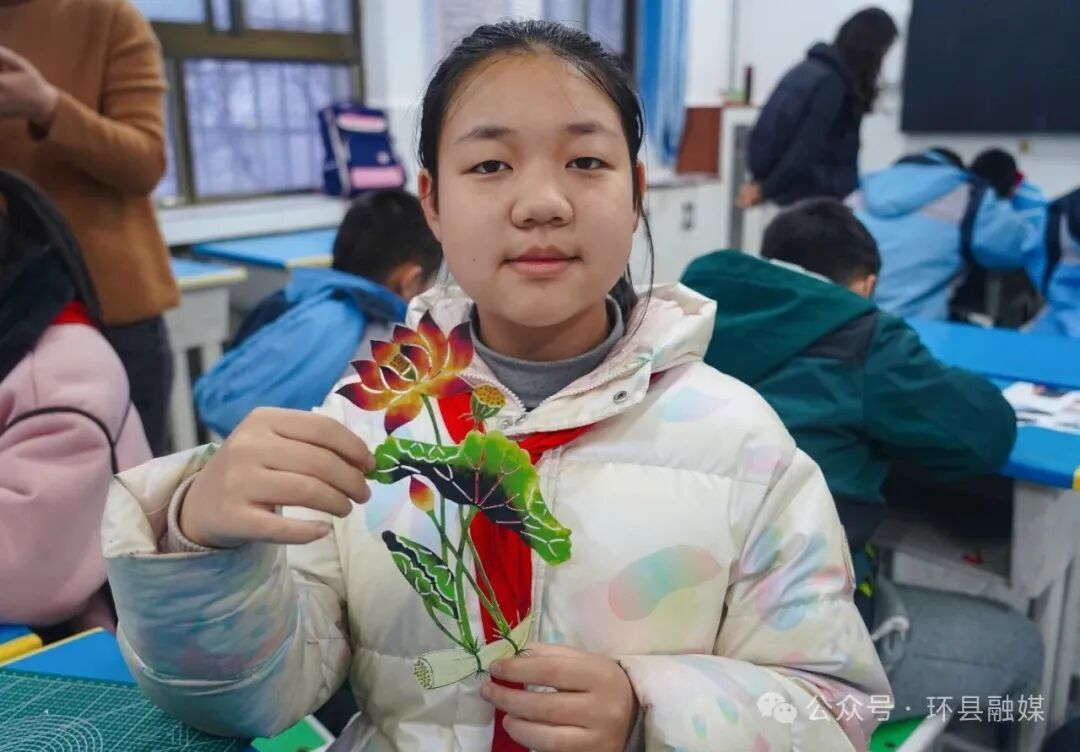 【攝影報(bào)道】非遺進(jìn)校園 “老手藝”煥新采