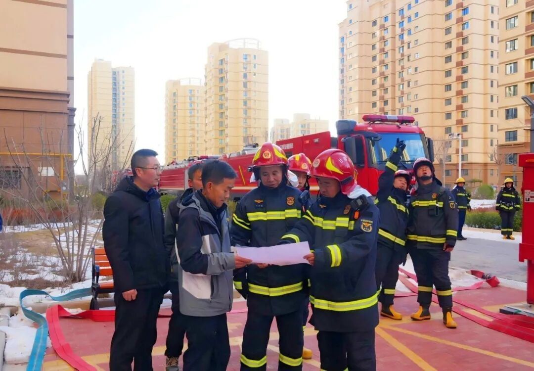 慶陽(yáng)消防開展高層住宅建筑滅火救援實(shí)戰(zhàn)演練