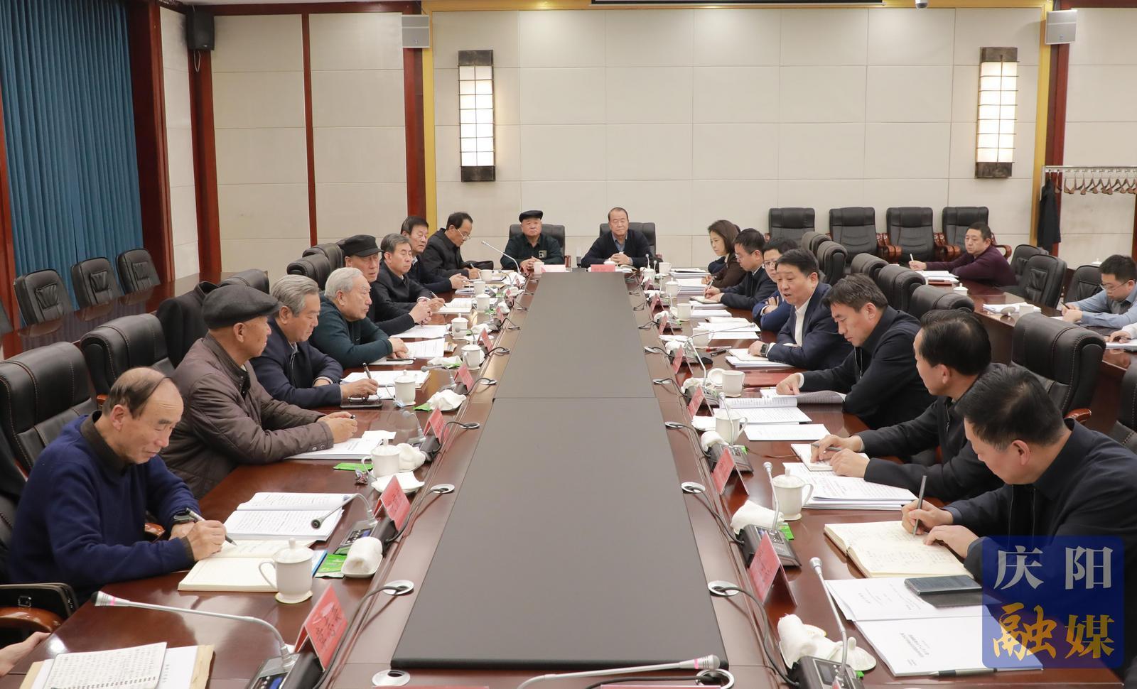 周繼軍主持召開(kāi)座談會(huì) 征求老干部對(duì)《政府工作報(bào)告》和《“十五五”規(guī)劃綱要（草案）》的意見(jiàn)建議