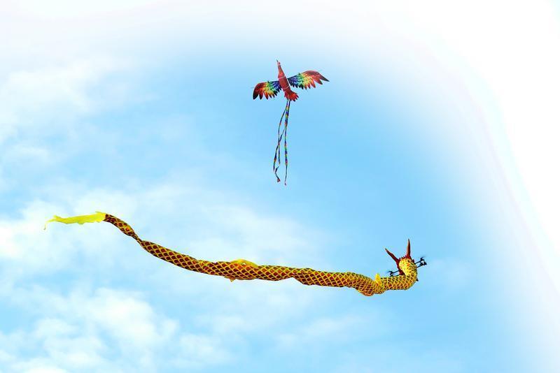 《隴東報(bào)》特刊·縣區(qū)觀察 | 西峰：低空經(jīng)濟(jì)加速起飛 多元產(chǎn)業(yè)釋放動(dòng)能