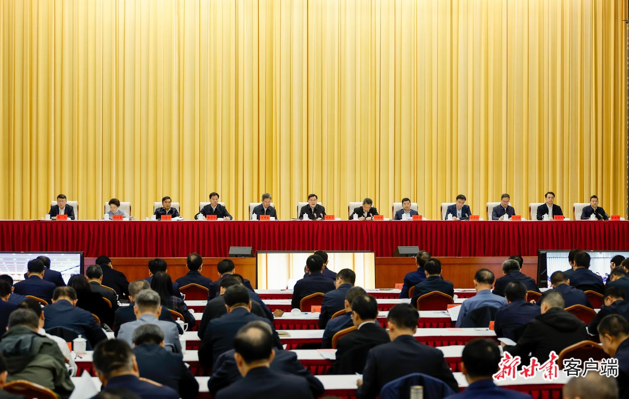 胡昌升在全省經(jīng)濟運行調(diào)度會議上強調(diào)：實干當(dāng)先推動經(jīng)濟高質(zhì)量發(fā)展 奮勇爭先確保一季度“開門紅” 任振鶴主持并講話 莊國泰石謀軍出席