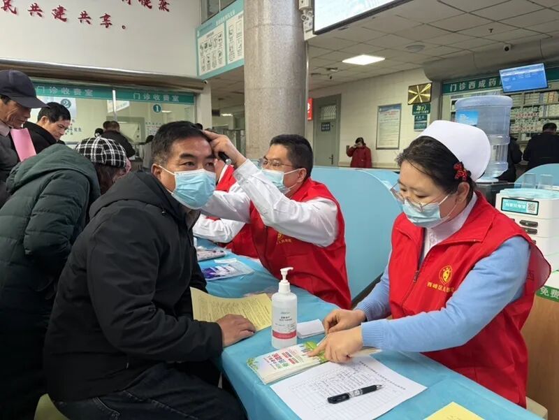 西峰區(qū)人民醫(yī)院舉辦第27個(gè)全國愛耳日宣傳義診活動(dòng)