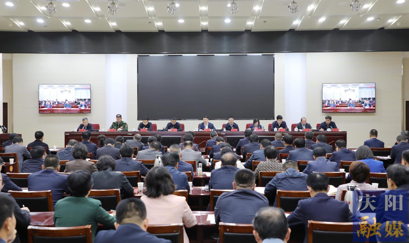 周繼軍在2025年度市管領(lǐng)導(dǎo)班子和領(lǐng)導(dǎo)干部考核講評會議上強(qiáng)調(diào) 真正實(shí)現(xiàn)考核顯優(yōu)劣定上下出活力 確保有為者有位優(yōu)秀者優(yōu)先吃苦者吃香